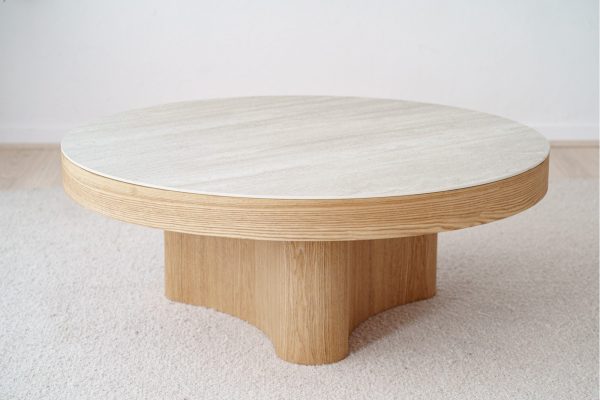 Mesa curva cerámico gris y fresno