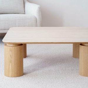 Mesa línea cerámico beige fresno