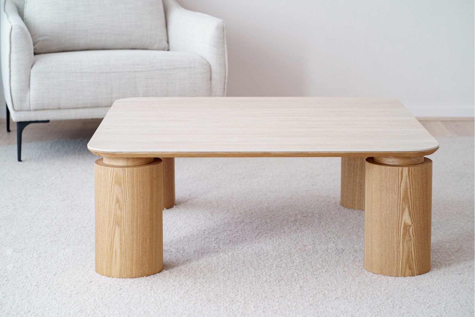 Mesa línea cerámico beige fresno