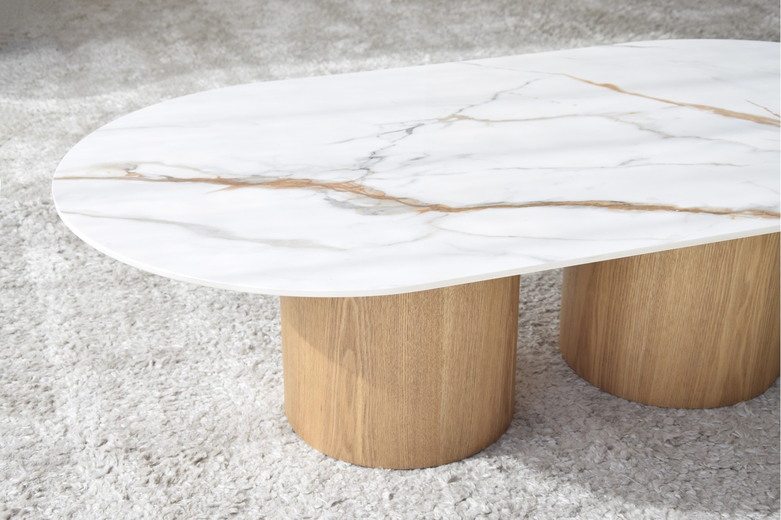 Mesa bahía natural blanco ocre