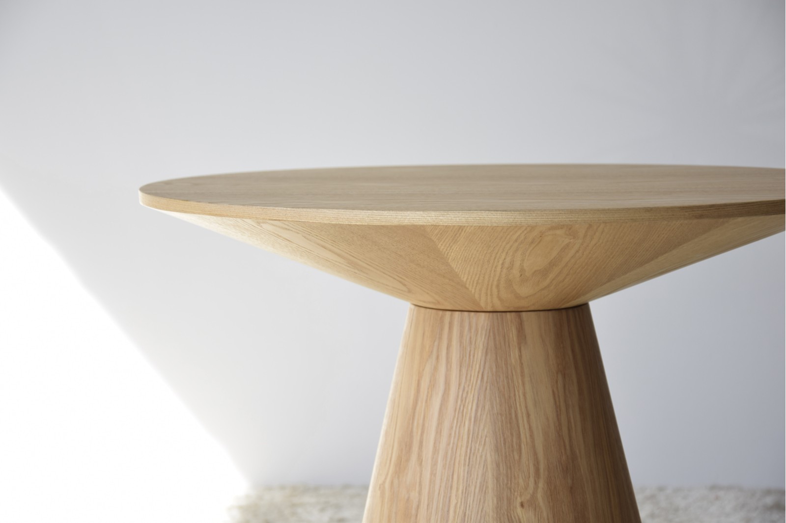 Mesa redonda fresno natural