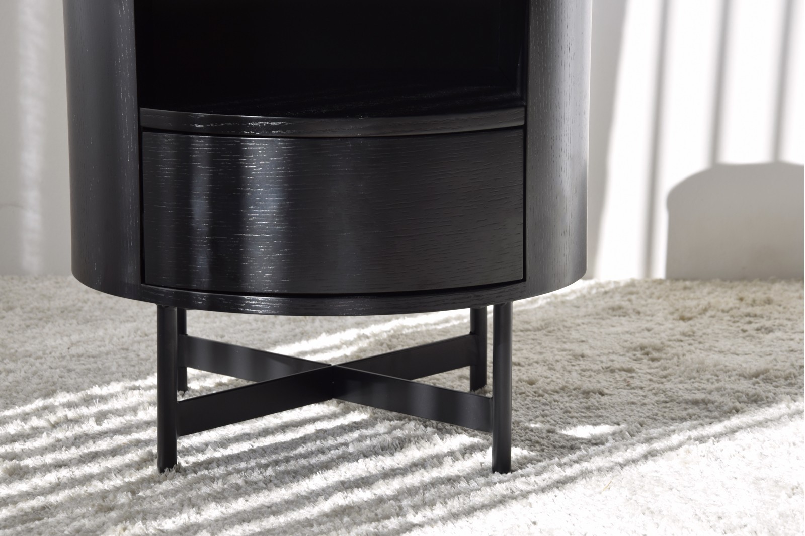 Mesita N55 blanco y negro