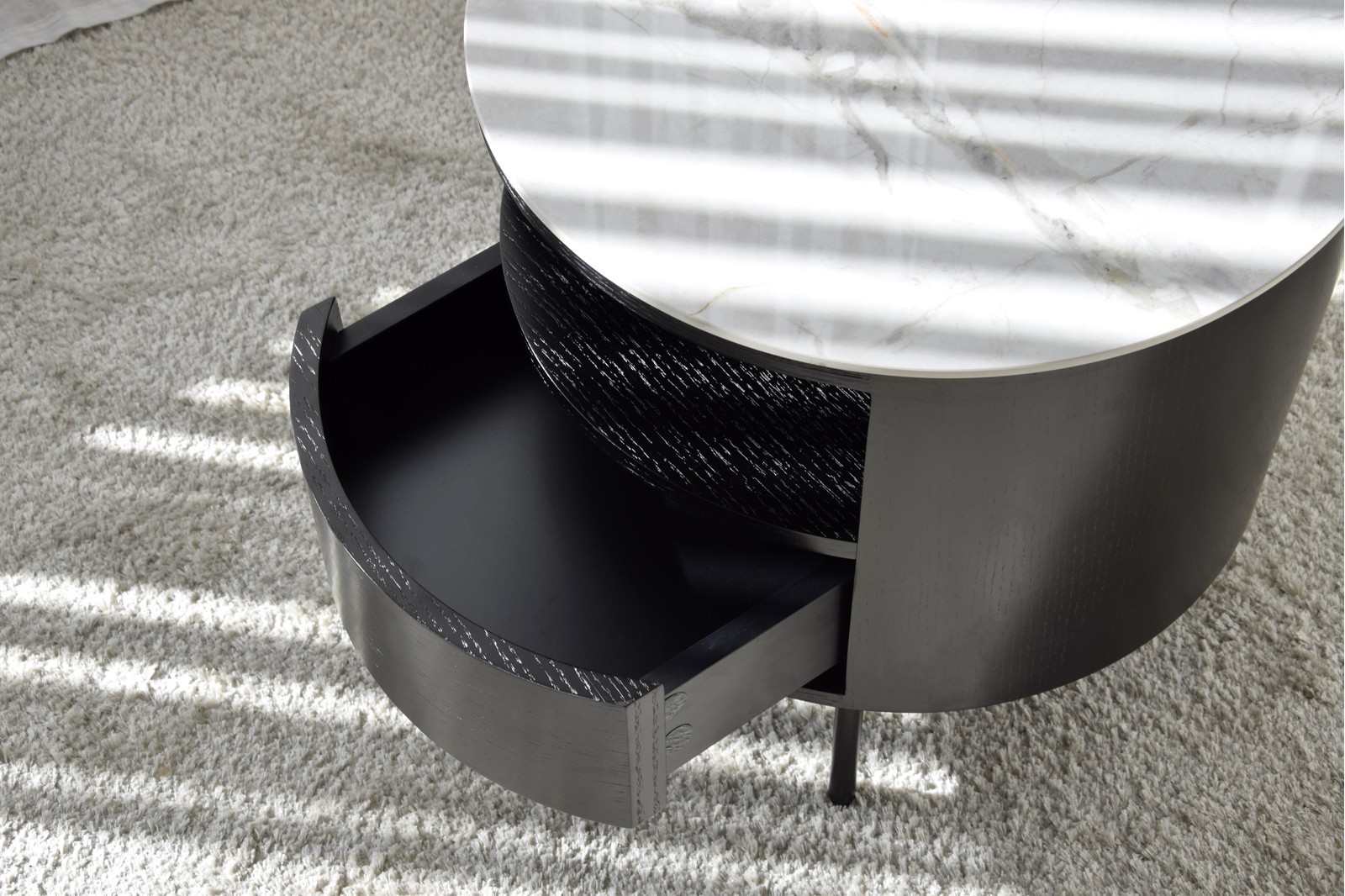 Mesita N55 blanco y negro